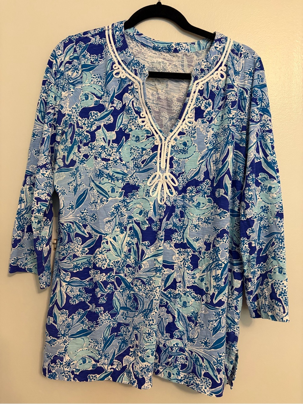 Sugar Blue and White Floral Cotton Top with V-Neck Detail